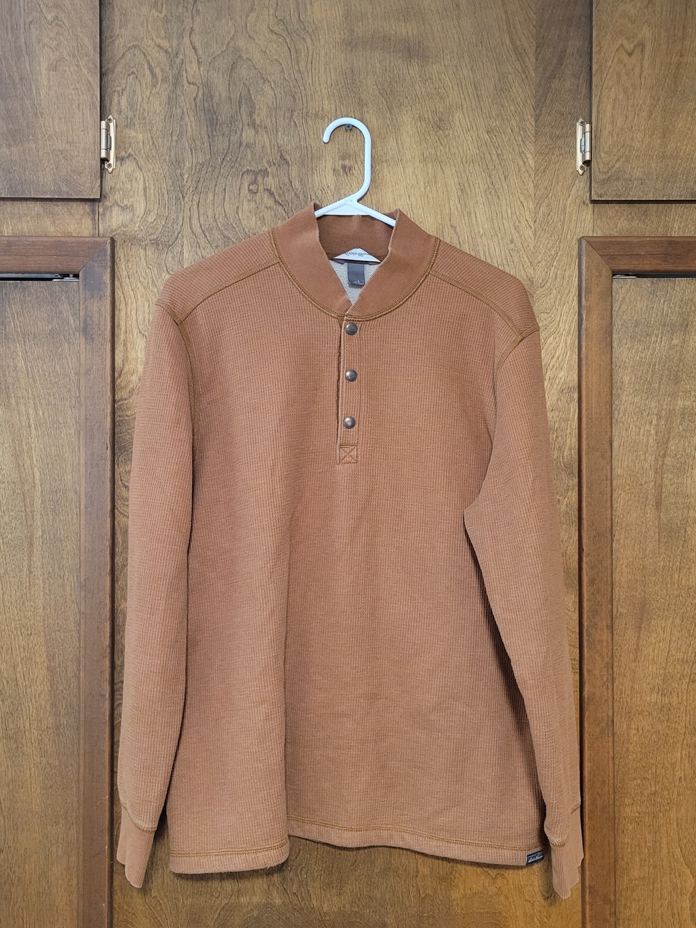 Eddie Bauer Men's Long-Sleeve Henley Pullover - Rust Brown